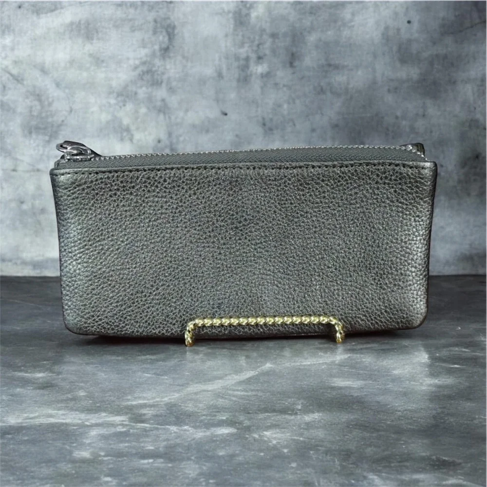 BRIGHTON Pretty Tough Collection
WALLET Leather, Studded Organizer Wallet. EUC⭐️ - Picture 3 of 13